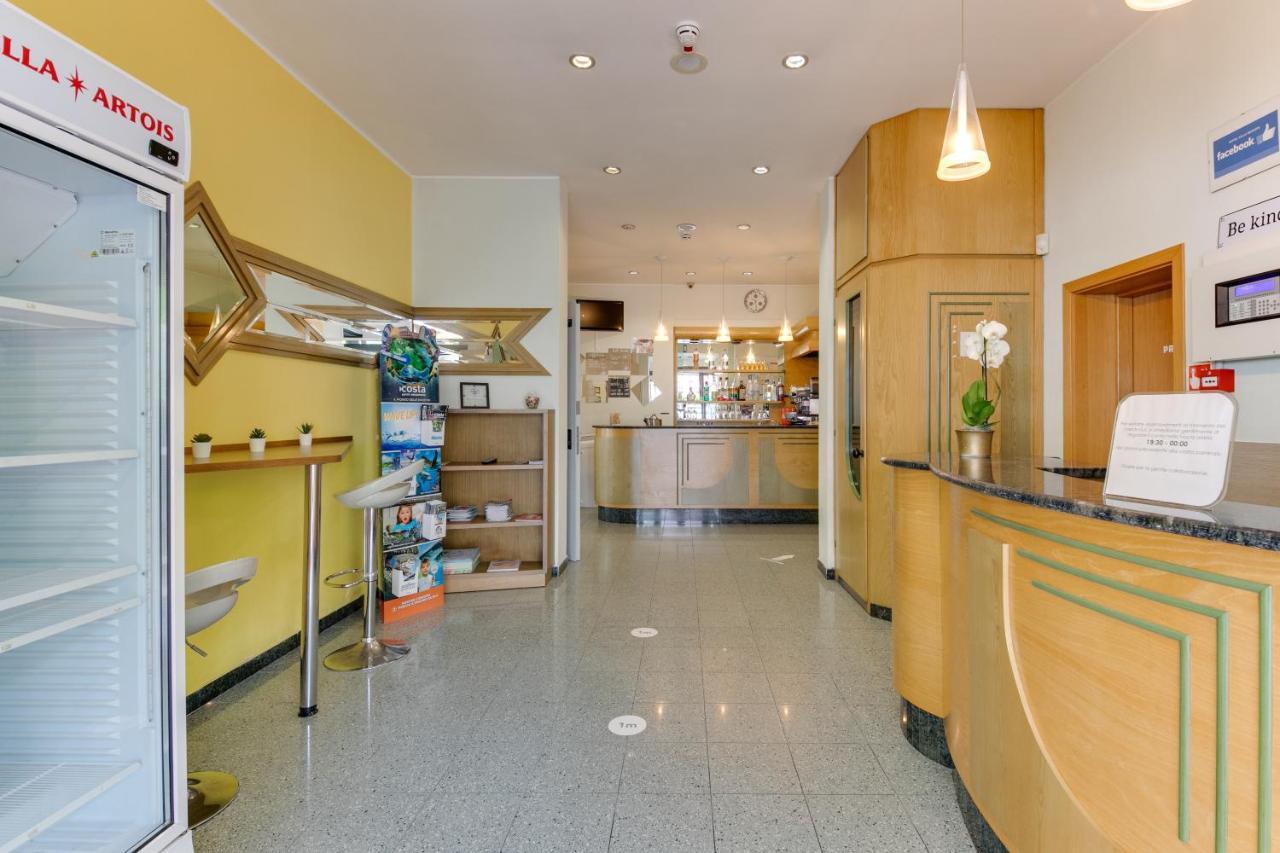 Hotel Villa Merope Rimini Ngoại thất bức ảnh