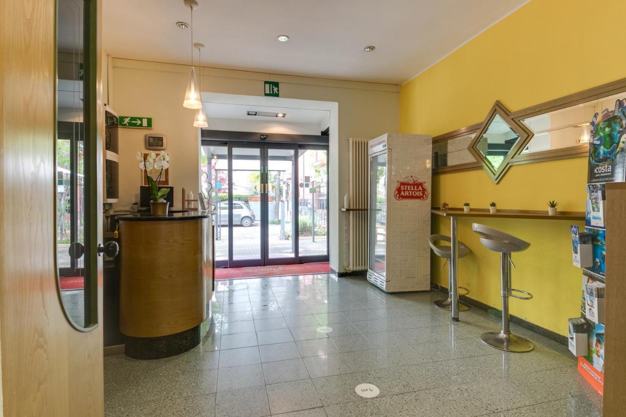 Hotel Villa Merope Rimini Ngoại thất bức ảnh